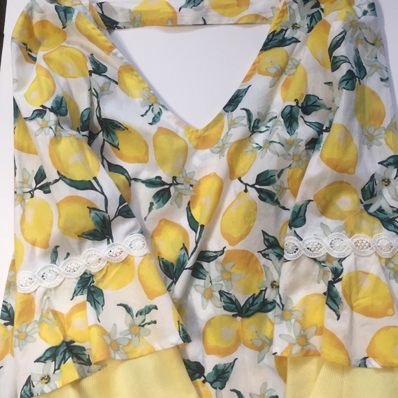 love on a hanger Tops - Love on a Hanger lemon top